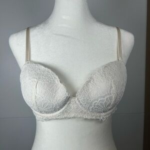 Victoria's Secret Lace Cream Bra. Size 34B